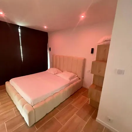 Appartement Lepetitcoquin, T2 à Héliopolis, Village Naturiste, Terrasse&parking *